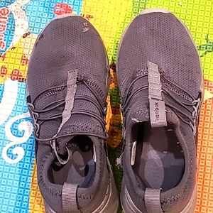 Wearable condition 🇺🇸 🤸‍♀️🤸‍♂️Size 13. Reebok slip on  👟